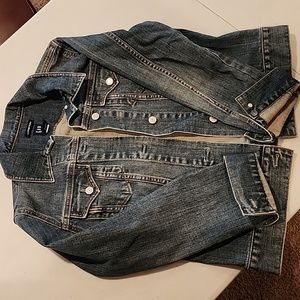 Gap Stretch Jean Jacket Size Large.